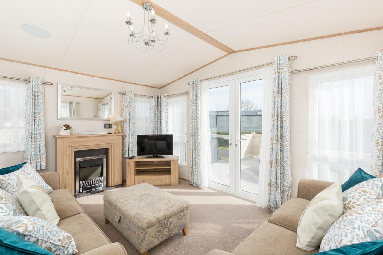 Cottontail Lodge - Hot Tub - Pet Friendly South Cerney Exterior foto