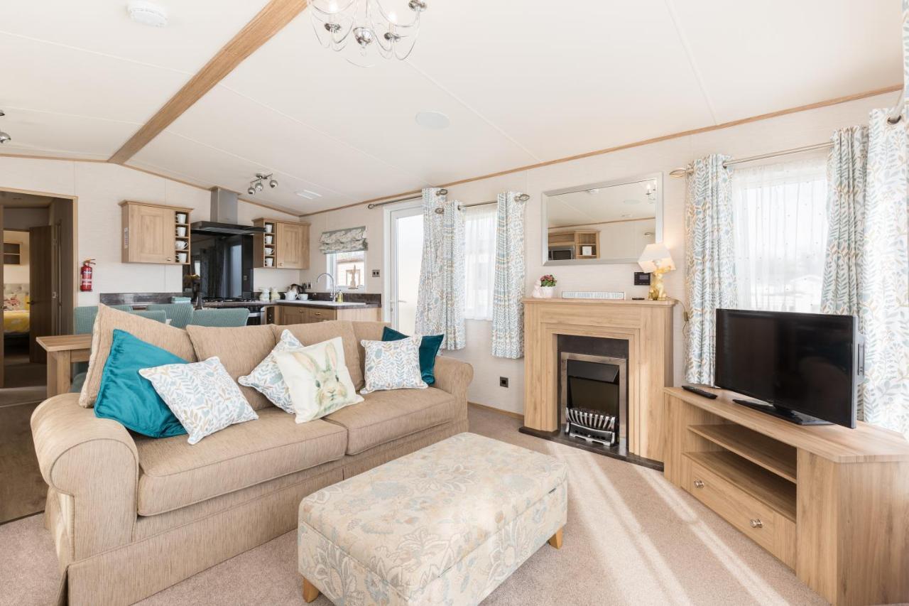 Cottontail Lodge - Hot Tub - Pet Friendly South Cerney Exterior foto