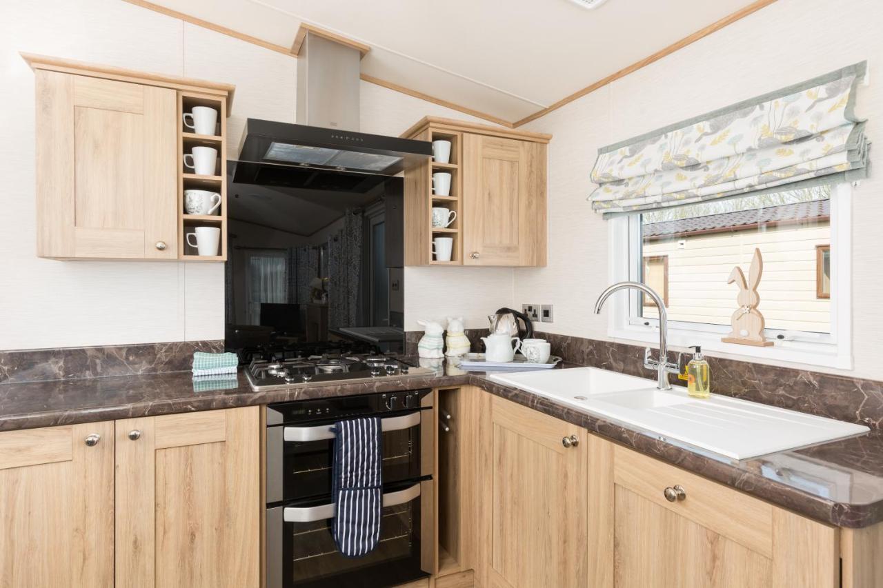 Cottontail Lodge - Hot Tub - Pet Friendly South Cerney Exterior foto